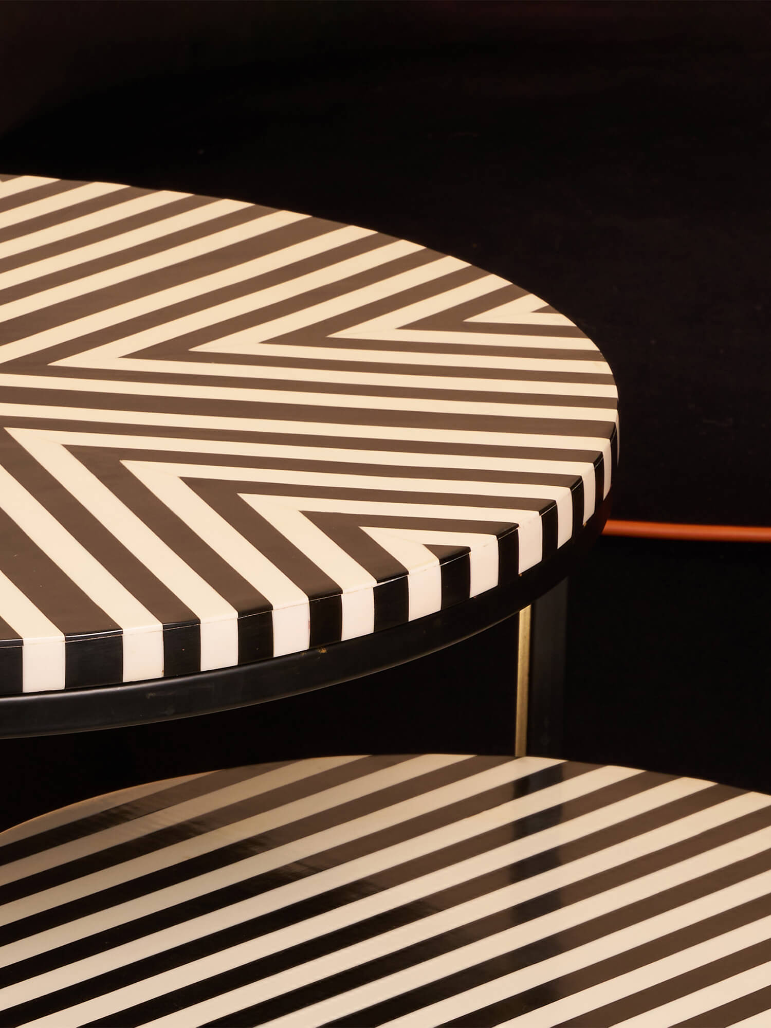 Monochrome Motion Nest